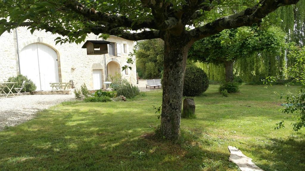 Hotel Les Foucauds Saint-Quentin-de-Caplong Exterior foto